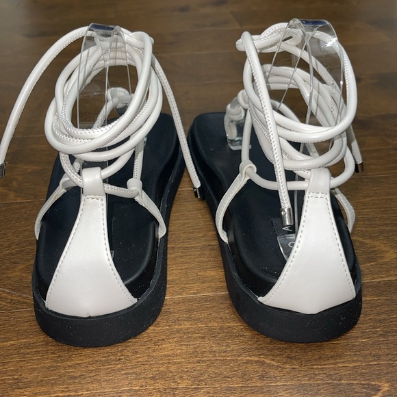 New, AQUA Muse sandals - Picture 3 of 5